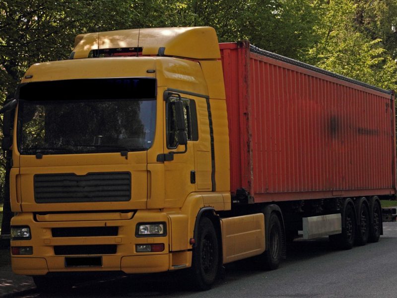 Two Signals in Five Days, July 2026 (Heavy-duty lubricant demand in China)